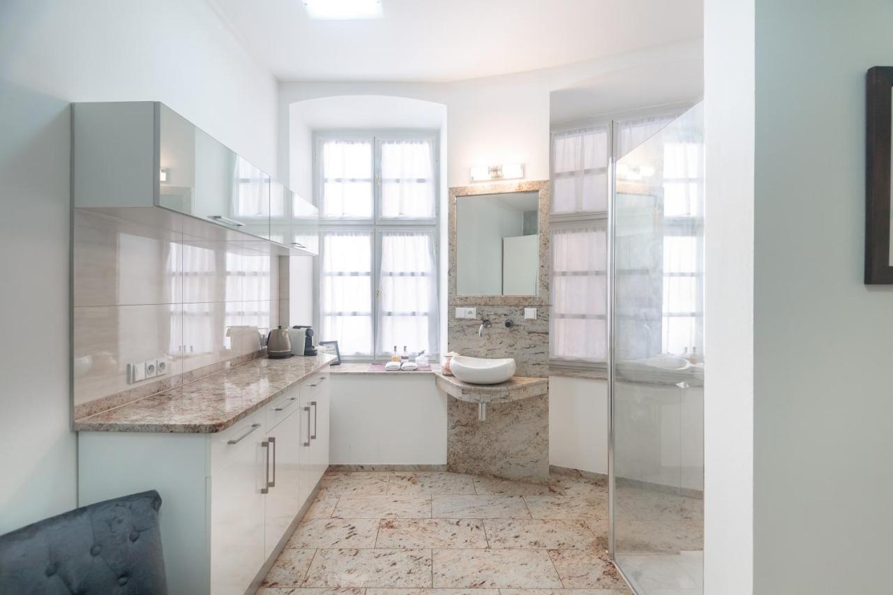 Quiet Apartment In The Heart Of Old Town Centre Prag Exterior foto